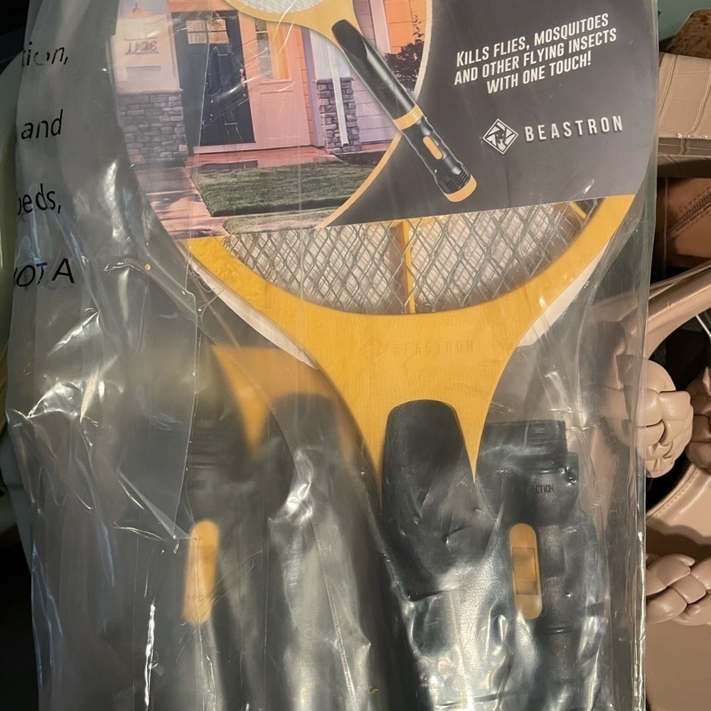 Yellow and Black Ergonomic Sports Glove